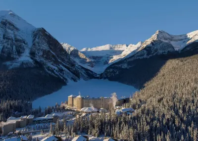 Fairmont Château Lake Louise Rocky Mountains Canada