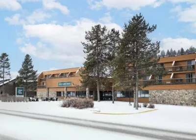 Forest Park Hotel Rocky Mountains Canada