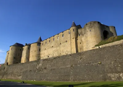 Maasroute etappe 1 van Sedan naar Maastricht Maas België