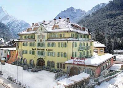 Schloss Dolomiti Val Di Fassa Italië
